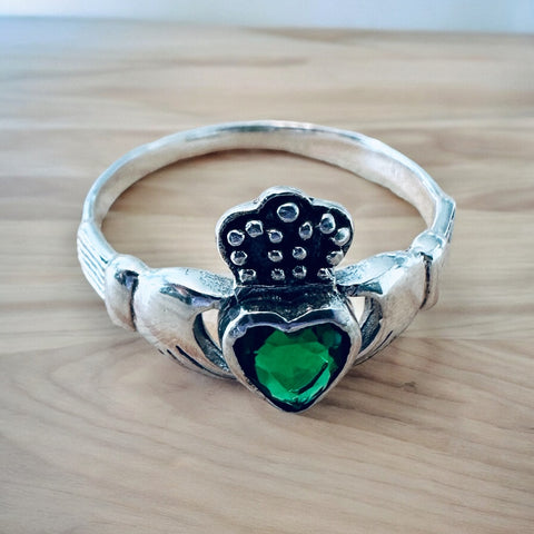 Sterling Silver Emerald CZ Claddagh Ring