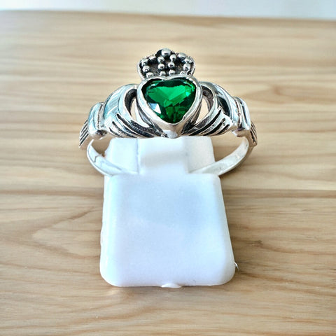 Sterling Silver Emerald CZ Claddagh Ring