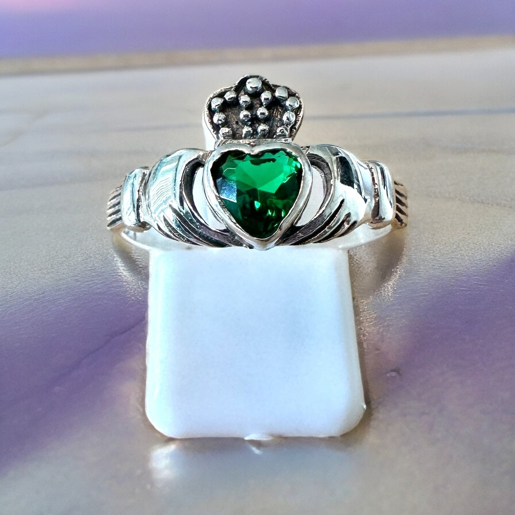 Sterling Silver Emerald CZ Claddagh Ring