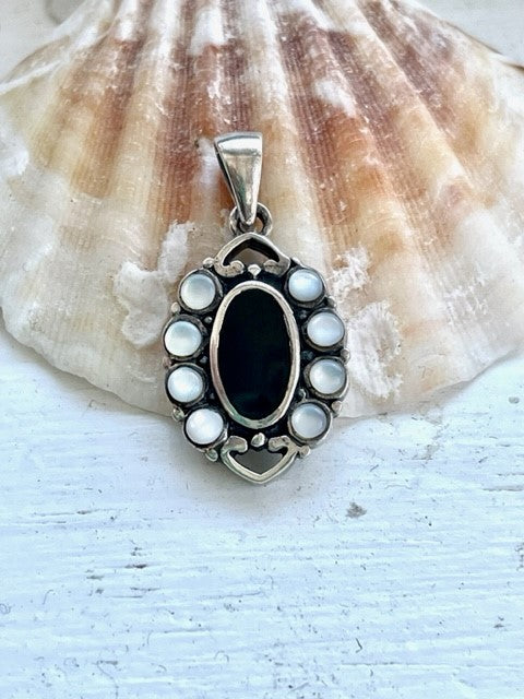 Sterlng Silver Onyx & Mother Of Pearl Pendant